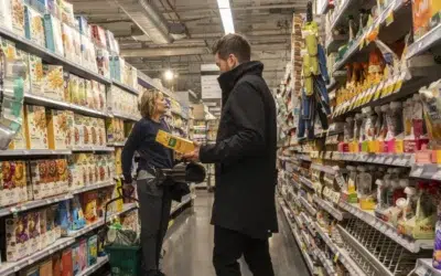 Consumul scade cu 5,3 procente in primele cinci luni. Romanii vaneaza promotiile la raft