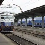 Tren defect între Dolhasca și Lespezi. Sute de pasageri așteaptă reluarea circulației