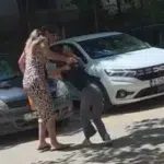 O mama isi bate fiica de 12 ani in plina strada la Constanta. Politia a deschis dosar penal
