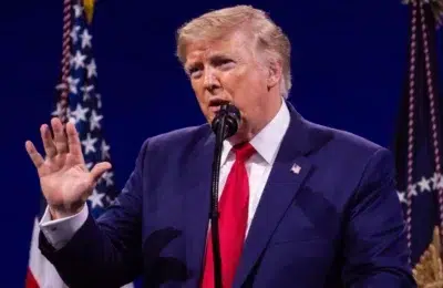 Donald Trump evacuat in secret de la summitul NATO din Ankara. Zborul oficial a plecat gol