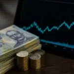 Economia scade cu 0,4 la suta in trimestrul doi. BNR amana ieftinirea creditelor pentru 2027