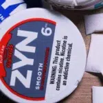FDA permite promovarea pliculetelor Zyn ca fiind mai putin riscante decat tigarile