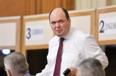 Consilierul premierului avertizeaza despre retrogradarea la junk. Fitch mentine ratingul BBB