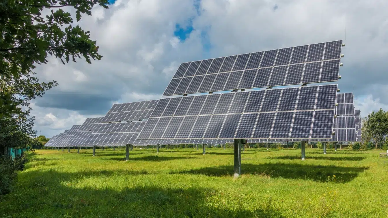 Comuna Poiana Mare a finalizat parcul fotovoltaic de 205 kW. Primaria vrea facturi mai mici