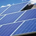 Prosumatorii cer TVA zero pentru panouri fotovoltaice. Proiectul ajunge pe masa Parlamentului