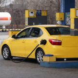 acciză motorină, Benzina standard costă minimum 9,51 lei, iar motorina 10,14 lei în București. Cum intră în joc acciza