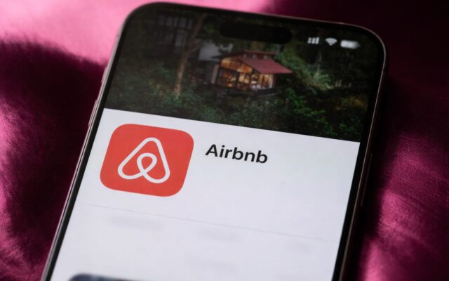 Airbnb risc seismic, Airbnb solicită proprietarilor din clădirile cu risc seismic I clarificări urgente