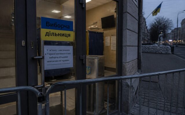 alegeri Ucraina Zelenski, Volodîmîr Zelenski ar obține 22% în primul tur, cu un singur punct peste generalul Valerii Zalujnîi