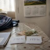 alocații copii, Mihai Tudose atacă înghețarea alocațiilor la 292 și 719 lei. Ce pierd familiile și elevii vulnerabili din
