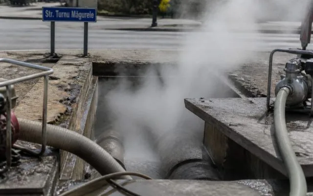 avarie apă caldă București, 3.000 de blocuri din București rămân fără apă caldă 4 zile, după avaria majoră de la CET