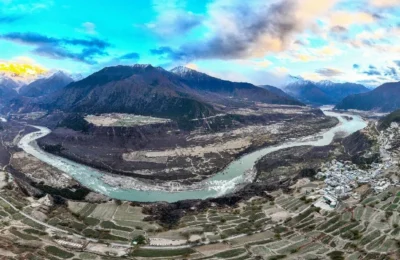 China construiește un baraj de 168 miliarde de dolari in Tibet. Proiectul va genera 300 terawati