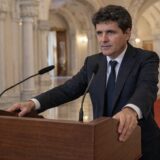 cod de TVA anulat, Nicușor Dan a promulgat legea care șterge TVA retroactiv cerut de ANAF. Cine scapă de datorii și cum își