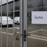 dealer auto Arad, Zeci de clienți din Arad au rămas fără mașini și cu avansurile blocate