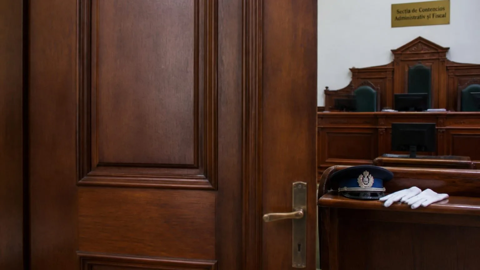 Liliana Cătălina Alexe, scoasă cu jandarmii din sala ÎCCJ în dosarul ROMATSA. Cum a ajuns incidentul la cerere de recuzare
