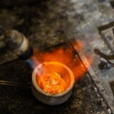 Ce înseamnă rafinarea aurului și unde se face în condiții sigure în România
