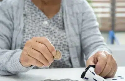 Fals curier BNR prins in flagrant in Bucuresti. O pensionara a pierdut 50.000 de lei