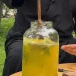 Limonada de deparazitare devine virala pe internet. Medicii avertizeaza romanii despre riscuri