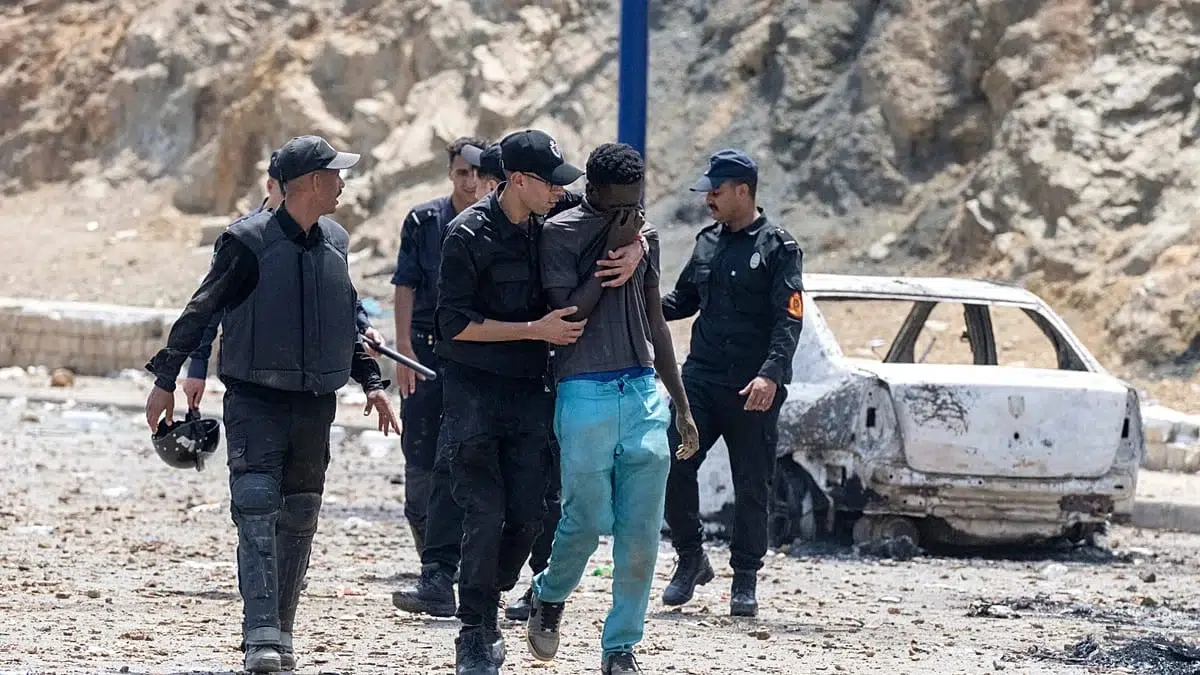 Zvonurile false pe internet trimit 60.000 de marocani in Spania. Peste 80 de migranti au murit