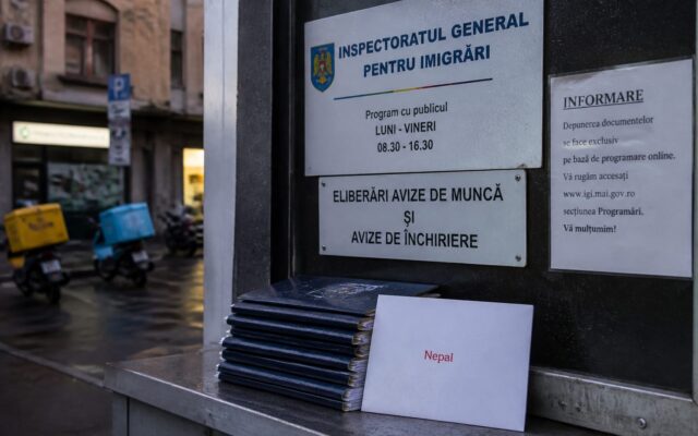 muncitori nepalezi România, România a atras 24.767 de muncitori nepalezi, iar inundațiile din Nepal lovesc familiile care