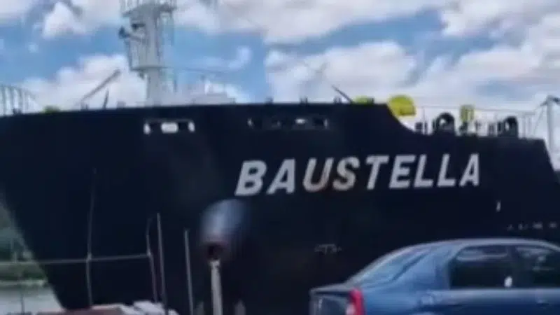 Nava Baustella esueaza pe Canalul Sulina si blocheaza traficul. Al doilea incident in doua luni
