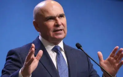 Moody’s și Fitch mențin ratingul României. Statul plătește dobânzi de categoria junk