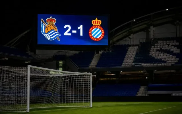 Real Sociedad prima victorie, Real Sociedad a învins Espanyol cu 2-1 la Anoeta. Oyarzabal a dat ambele pase de gol la primul