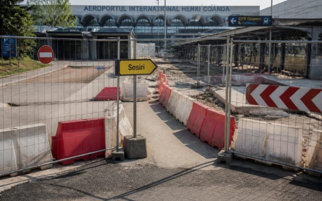 Șantiere Otopeni, Trei șantiere la Otopeni, pasagerii sunt trimiși la un ocol de jumătate de aeroport ca să ajungă la gara