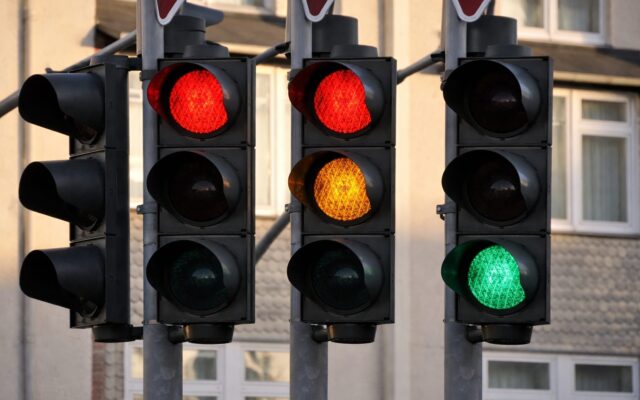 semafoare București, 35 de intersecții din București au rămas fără semaforizare. Ce zone sunt afectate și cum se circulă la