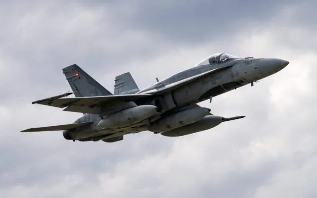 ținte aeriene România, MApN a ridicat două F-18 spaniole după o alertă lângă Insula Șerpilor. Ce s-a întâmplat în nordul