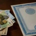 Statul vinde noi titluri de stat Tezaur. Dobanda maxima ajunge la 7,15 procente pe an