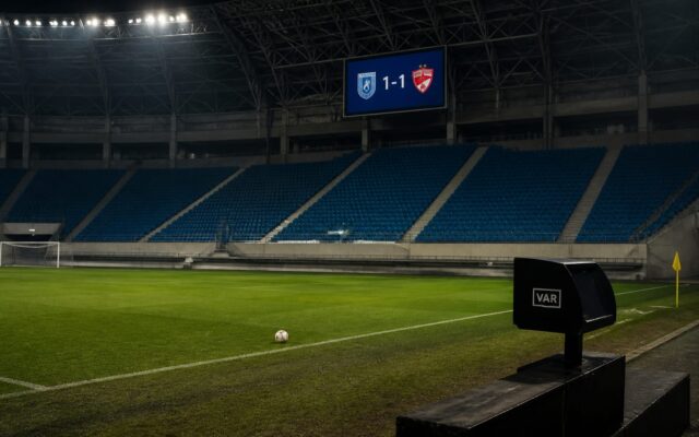 Universitatea Craiova, Calificarea Craiovei în Europa League se joacă la Erevan. Ce câștigă clubul și ce riscă Filipe Coelho
