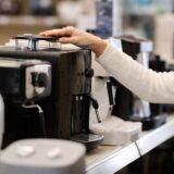 vânzări electro-IT, Vânzările electro-IT au scăzut cu aproape 9% în România, în primul semestru din 2026. Ce produse amână