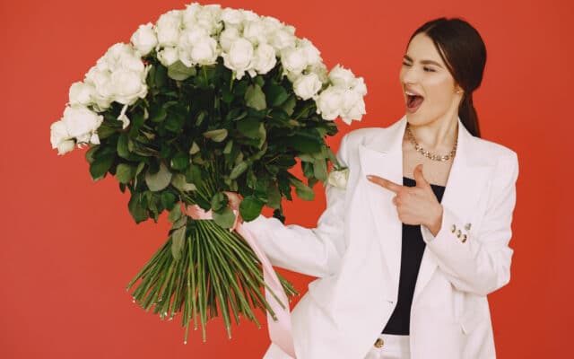 Ce semnifică un buchet de flori albe?