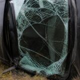 Autoturism răsturnat pe DJ 203C
