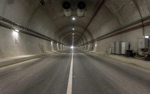 Interior tunel Momaia, Sibiu–Pitești Section