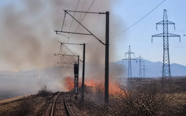 Locomotivă cuprinsă de flăcări