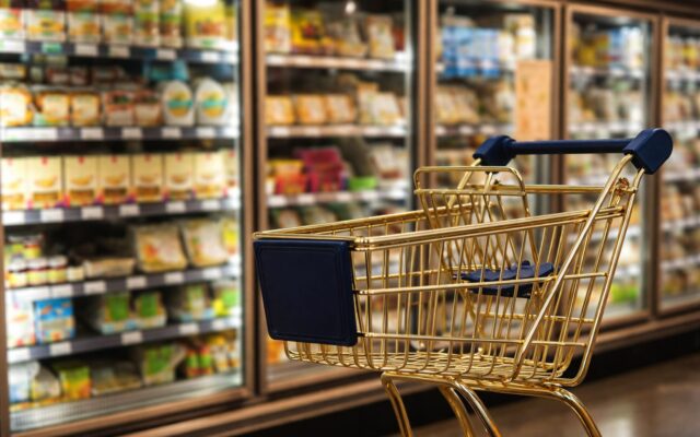 comerțul cu amănuntul, Magazinele rămân sub nivelul de anul trecut după 13 luni de declin. Produsele nealimentare au cea mai