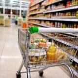 INS raportează o scădere de 6,2% în comerțul cu amănuntul, iar vânzările din alimente, nealimentare și carburanți au coborât
