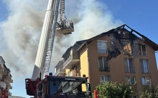 Intervenție a pompierilor la incendii