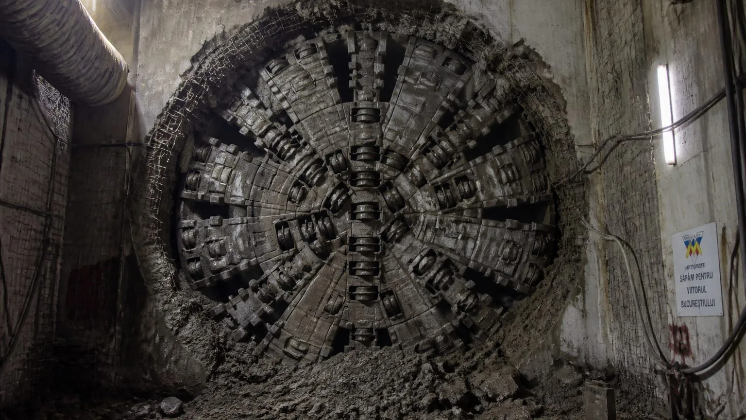 Magistrala 6, TBM-ul „Sfânta Ana” a străpuns stația Piața Montreal. Ce s-a construit până acum pe traseul spre Aeroportul