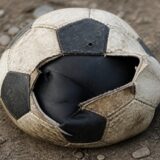 Minge de fotbal uzată
