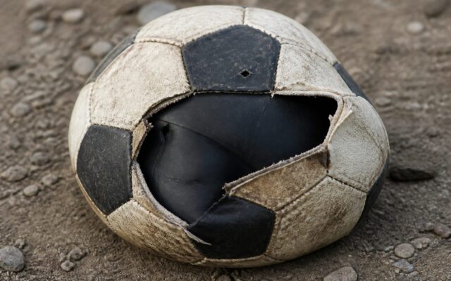 Minge de fotbal uzată