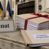 pensia de serviciu, Senatul a adoptat tacit proiectul cu reducerea de 85% a unor pensii. Regula nu se aplică încă și merge
