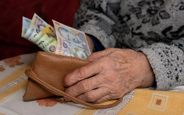 Pensia medie primită de un pensionar