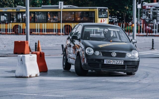 Autoturism condus fără permis internațional