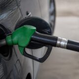 prețul benzinei, Benzina a urcat la 9,73 lei pe litru în majoritatea țării. Cât costă acum un plin și ce se întâmplă cu