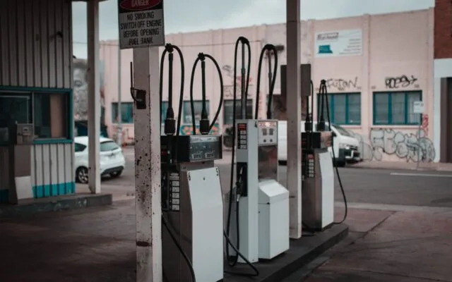 Evoluția prețurilor carburanților la pompă
