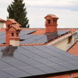 prosumatori, ANRE explică pașii pentru a deveni prosumator. Ce trebuie să știi despre baterii, invertor și energia livrată