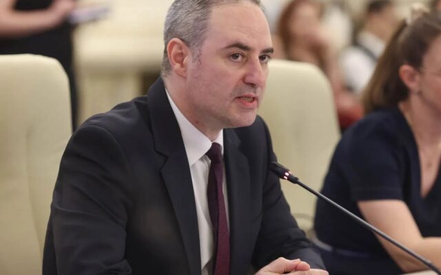 Oficial vorbind despre deficitul României