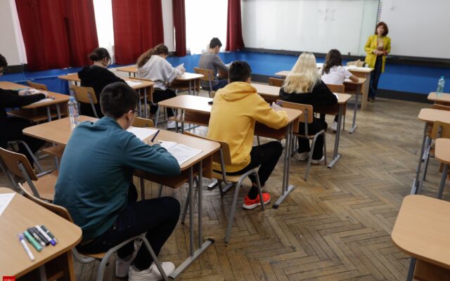 Examenul separat la admiterea în liceu